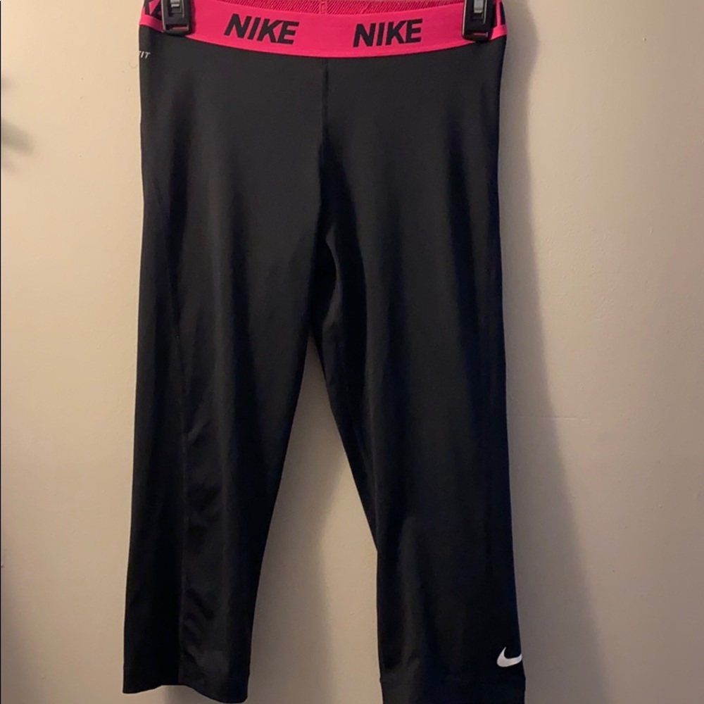Women’s dri-fit Nike Capri